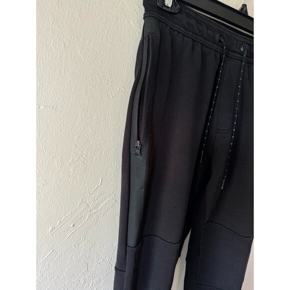 A bundle of 3 Men's Joggers Under Armour, AE, J Crew Size S / M - Picture 9 of 14